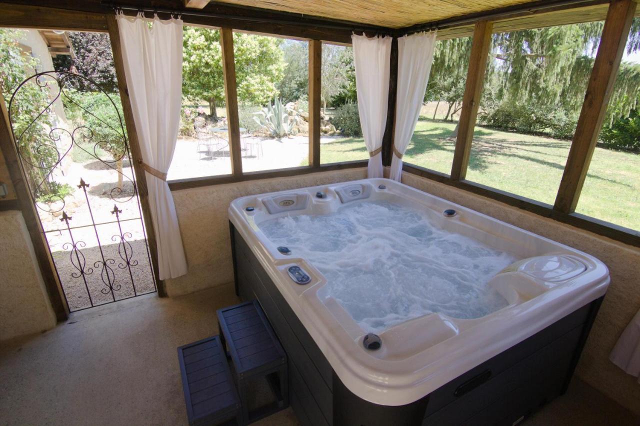 Au Bel Air Bed & Breakfast Clermont-Pouyguilles Eksteriør bilde