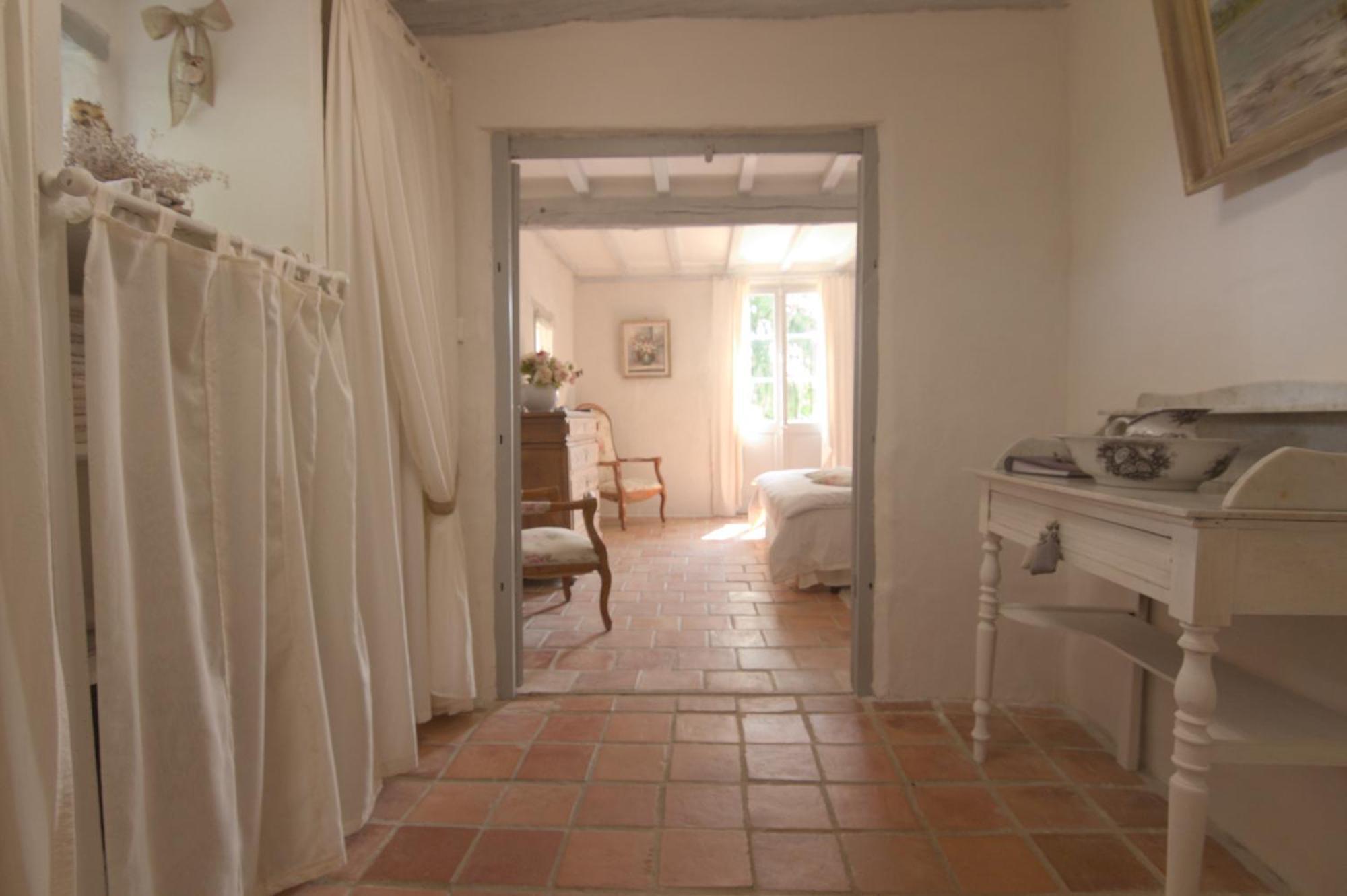 Au Bel Air Bed & Breakfast Clermont-Pouyguilles Eksteriør bilde