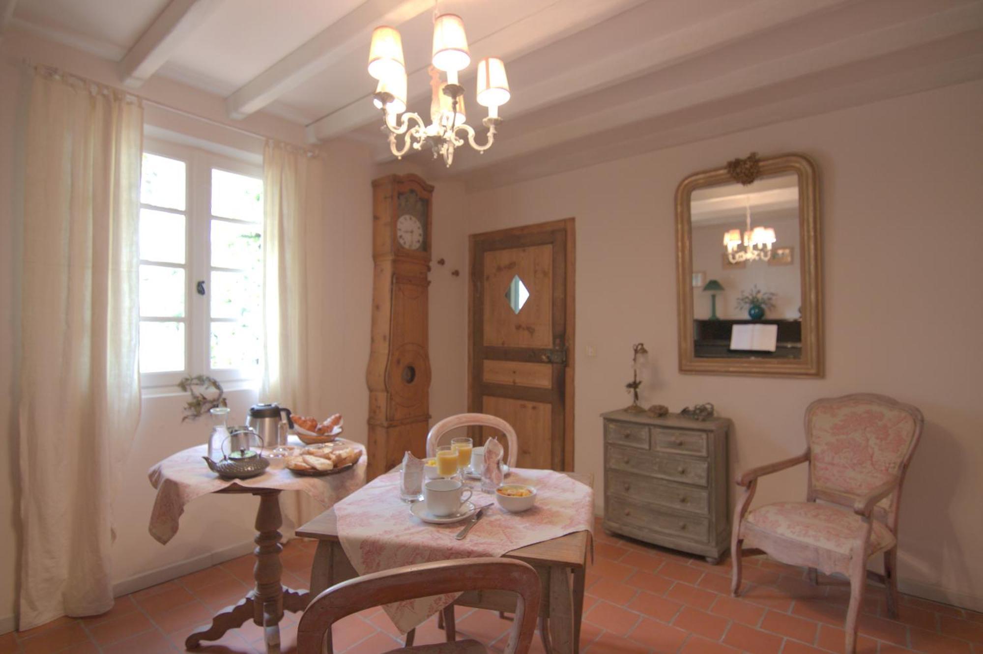 Au Bel Air Bed & Breakfast Clermont-Pouyguilles Eksteriør bilde